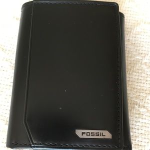NWOT Fossil Black Leather Wallet